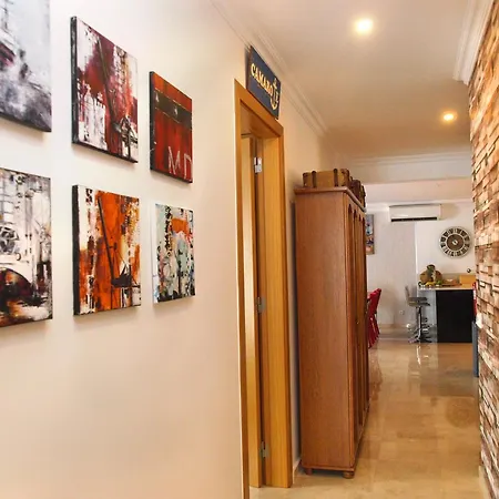 Henri's - Pateo De Santo António *
