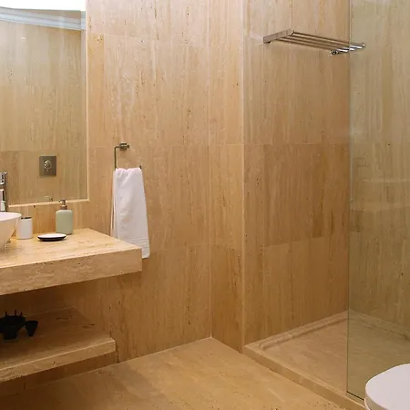 Apartamento Henri's - Pateo De Santo António