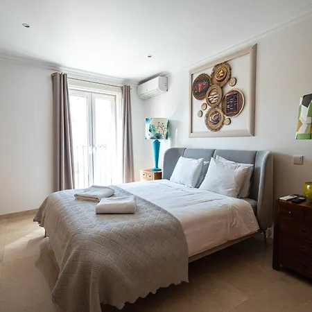 Henri's - Pateo De Santo Antonio