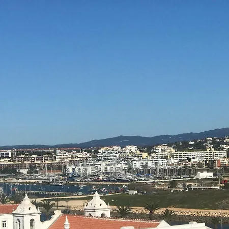 Henri's - Pateo De Santo António *