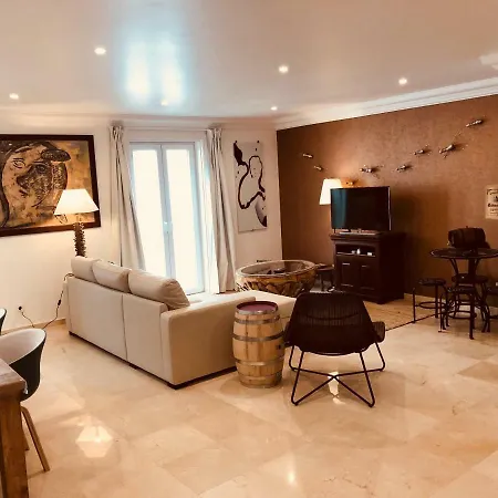 Henri's - Pateo De Santo António Apartamento *