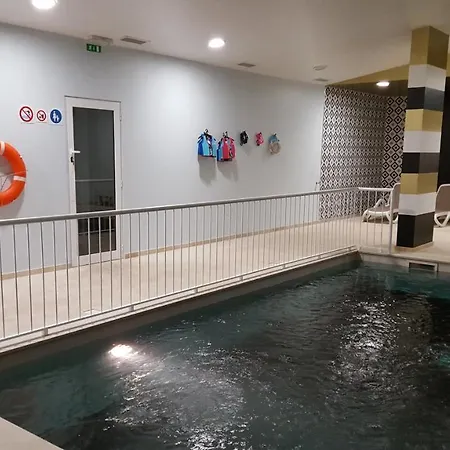 Henri's - Pateo De Santo Antonio Apartment