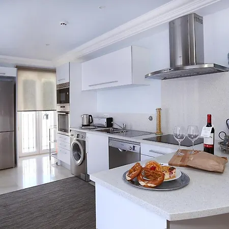 Henri's - Pateo De Santo Antonio Apartment Lagos