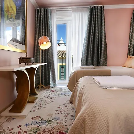 Henri's - Pateo De Santo Antonio Apartment Lagos