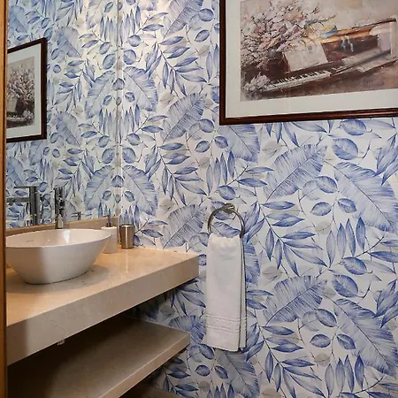 Henri's - Pateo De Santo Antonio Apartment *