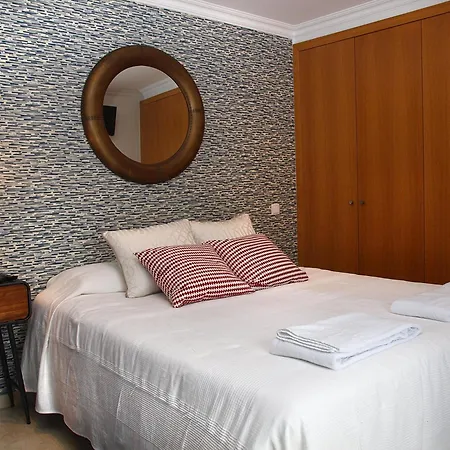 Henri's - Pateo De Santo Antonio Apartment