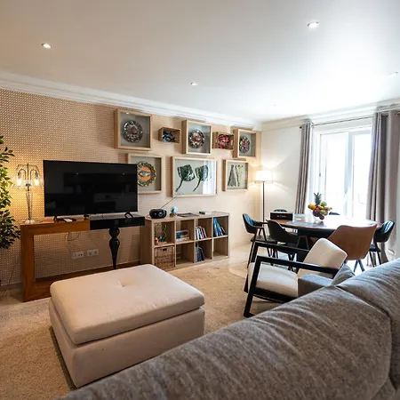 Henri's - Pateo De Santo Antonio Lagos