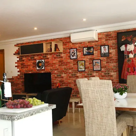 Apartment Henri's - Pateo De Santo Antonio *