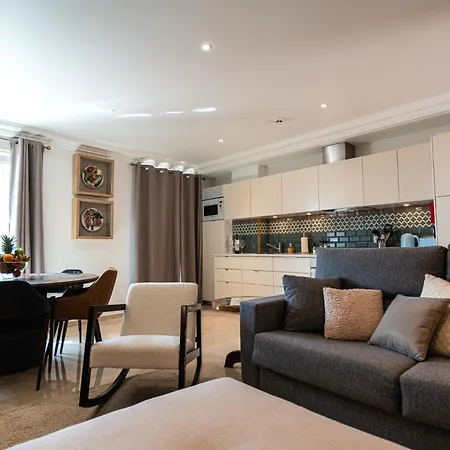 아파트 Henri's - Pateo De Santo Antonio 라고스